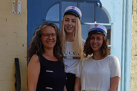 �rets f�rste HF-studenter