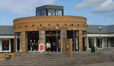 12-�rig pige taget i butikstyverier