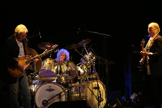 Syre-rock i Svanekes kulturhus