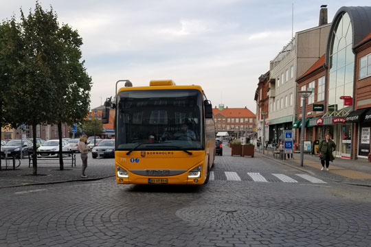 BAT tvunget til at oml�gge busruter