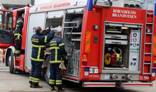Brand i oliet�nde p� R�nne Havn