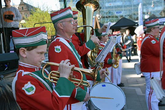 Loppemarked for fuld musik