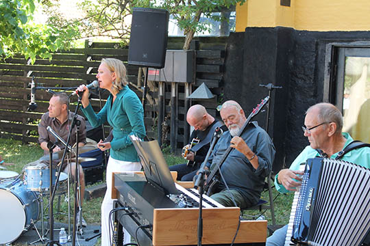 Vellykket koncert i Svanekegaardens have