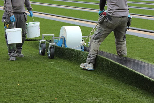 Kunstgr�s sikrer mere fodboldaktivitet