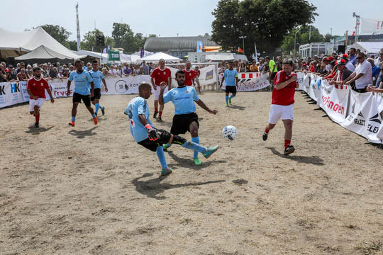 Idr�tten f�r eget stadion p� Folkem�det