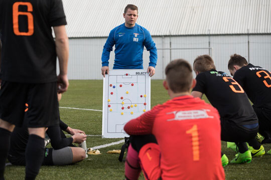 R�nne fB g�r klar til for�rss�sonen