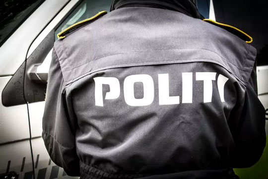 Ukendt bilist p�k�rte elskab og bil