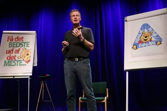 HK�ere fik stof til eftertanke