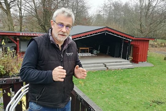 Restaurat�r m�tte droppe Suzi Quatro