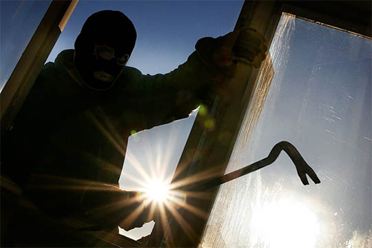 Indbrudstyv stjal 4.000 kr.