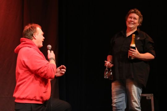 Friede midt i Hanne Boels koncert