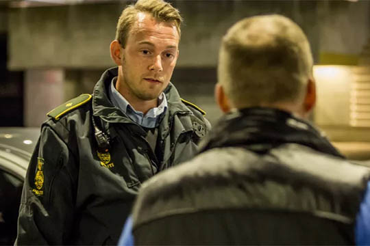 51-�rig mand tiltalt for at banke kvinde