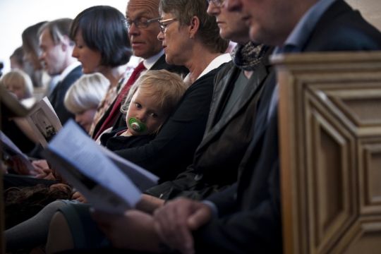 Kirker uden b�nke og stole