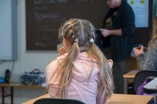 Folkeskoler holder �bent hus