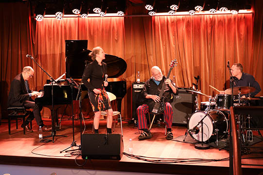 Vikar reddede s�ndagskoncert