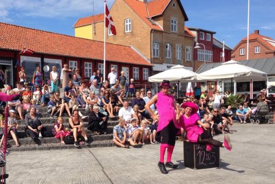 Gadeteater i Hasle og R�nne