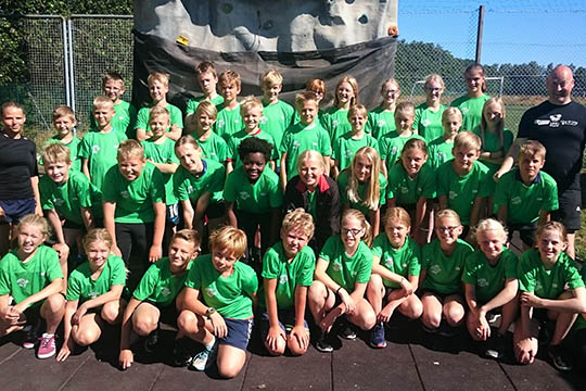 DGI sender 40 unge p� idr�tsskole i sommerferien