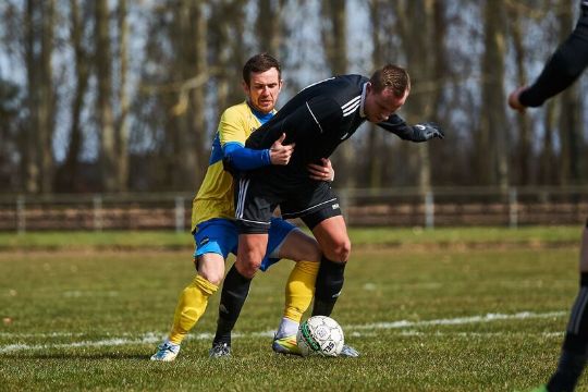 Fodboldmandskaber i lokalopg�r