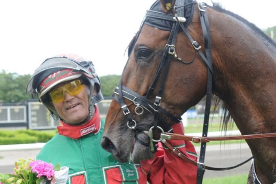 Overlader unghest til championtr�ner