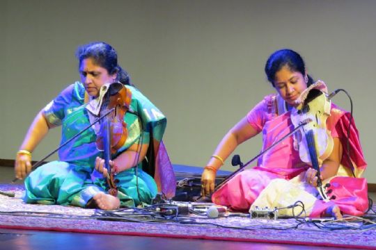 Verdensmusik i Raschs Pakhuz