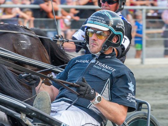 Travstyrt betyder afbud til s�sonpremiere