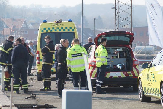 Motorb�d kom i vanskeligheder ved Tejn