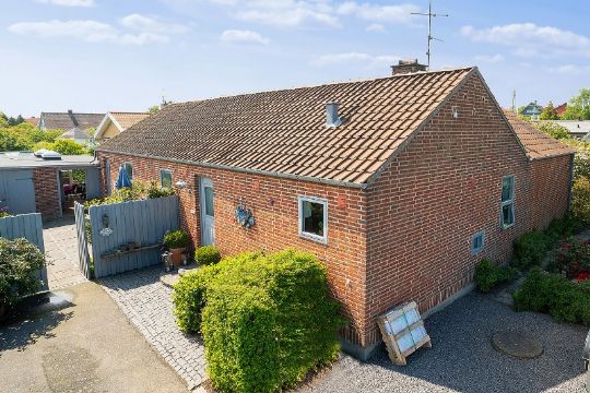 En ganske s�rlig villa i Nex�