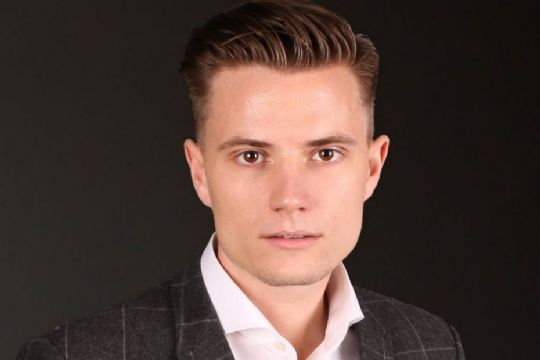 Ung iv�rks�tter med stor drivkraft