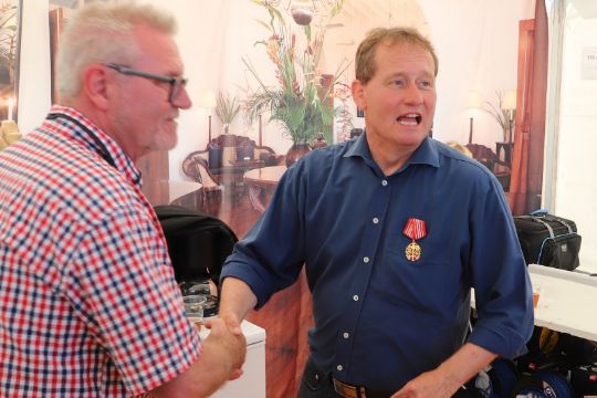 Forsinket h�derstegn til Peter Juel-Jensen