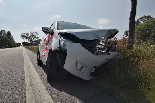 To biler i frontalt trafikuheld