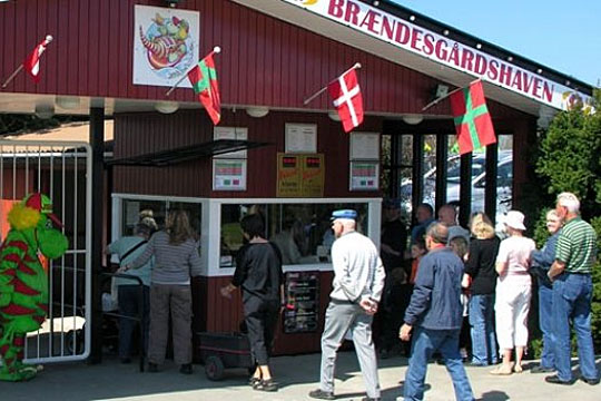 Boligselskab inviterer beboere p� sommerudflugt