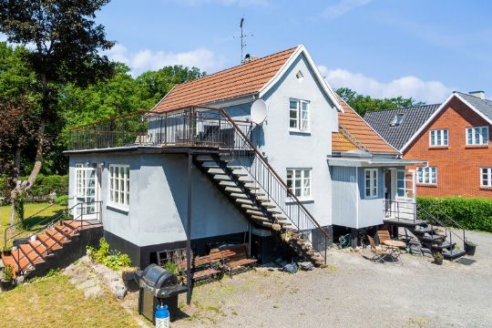 Stor villa i b�rnevenligt kvarter