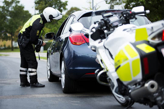 Kvinde overlod sin bil til beruset mand