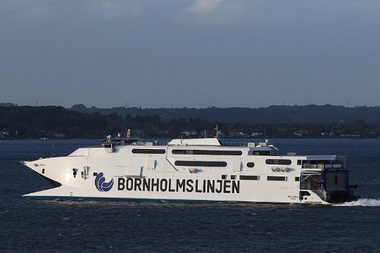 Hurtigf�rgen Max ramt af havari