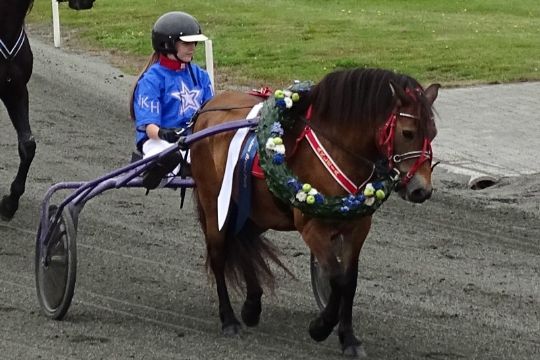 Nathalie K. Hansen til Pony Derby