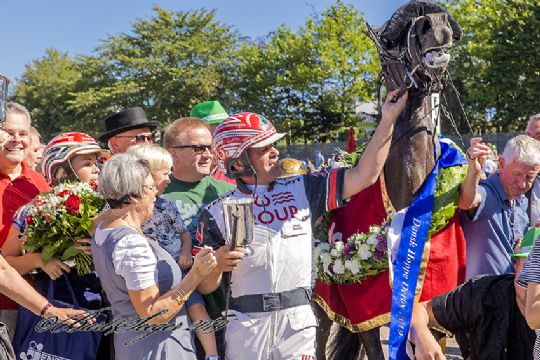 Bornholmer vandt derbyvase til 7.500 kr.