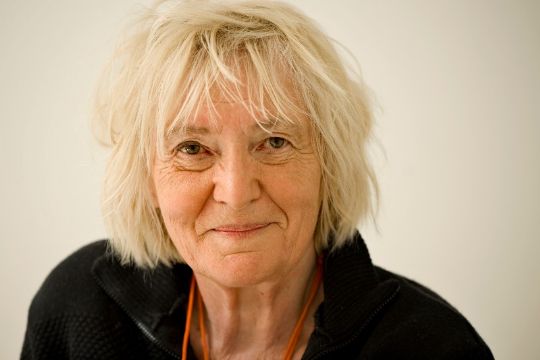 H�jaktuel forfatter i Domen