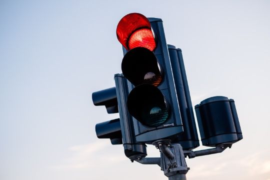 Lyssignal l�st fast p� r�dt for alle