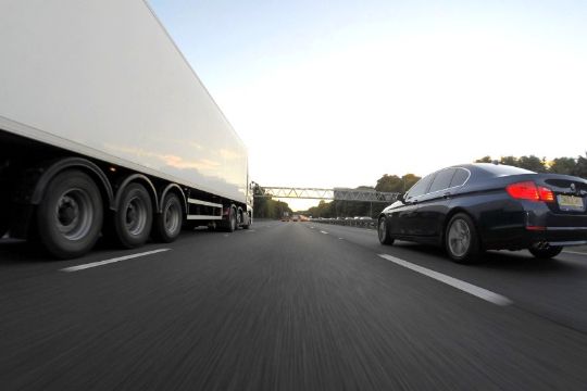 Hellere sent end aldrig at stoppe piratk�rsel