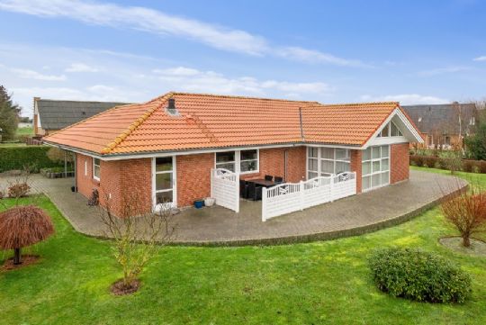 Indflytningsklar villa i Snogeb�k