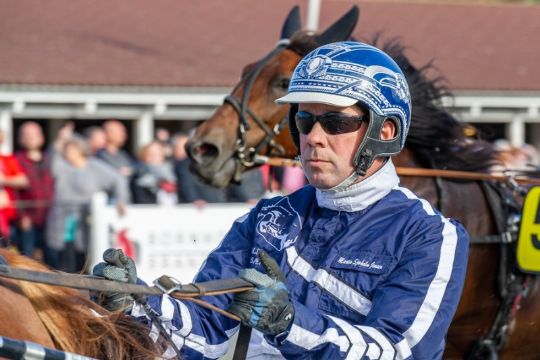 Landsholdsdebut til travsportskusk
