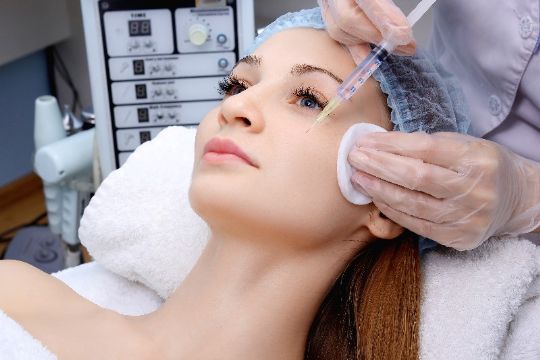 Sk�nhedsklinik fik mindre overskud