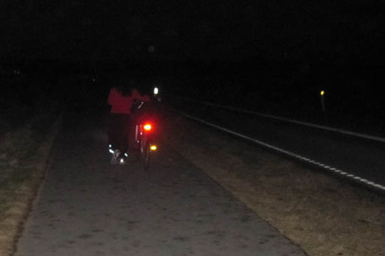 Elever uden lys p� cyklerne