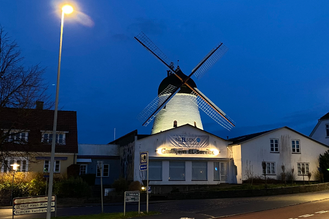 Lys p� Gudhjem M�lle