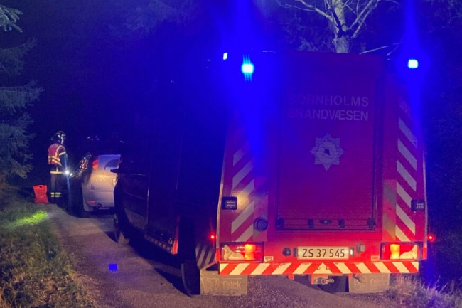 Brand i �ldre bil i Bodilsker