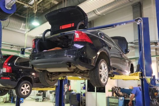 L�nudgifter spiste v�kst hos autofirma