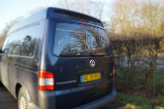 Tre bilister k�rte for st�rkt i R�nne