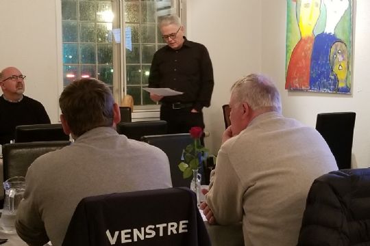 - R�nne er alt for trist og kedelig