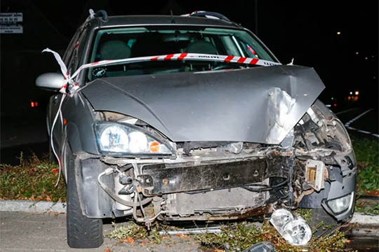 Beruset bilist k�rte galt i Almindingen