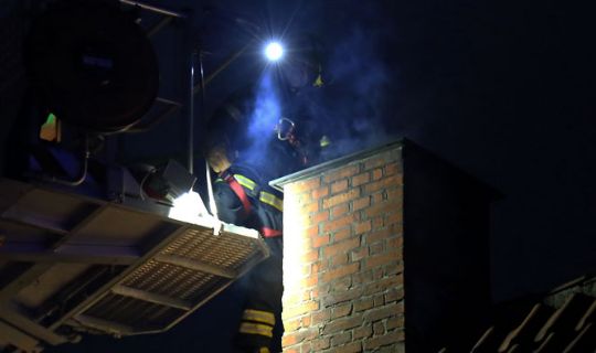 Brand i skorsten i R�